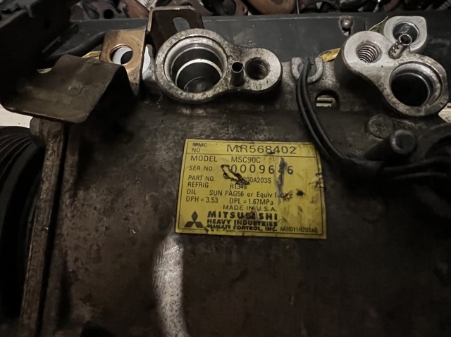 MITSUBISHI MR568402 Компрессор кондиционера в наличии Павлоград