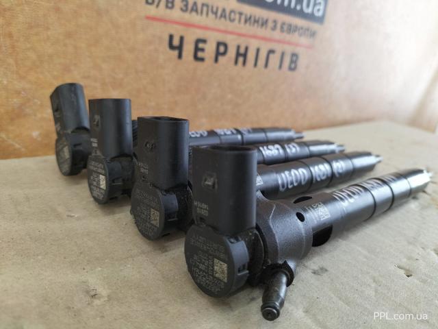 VAG 04L130277D Форсунка впрыска топлива в наличии Днепр