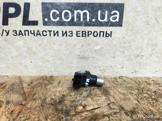 VAG 057130767 Датчик положения распредвала в наличии Киев