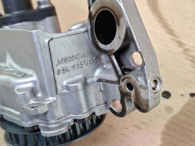 05L115103F VAG Насос масляный купить в Сумы