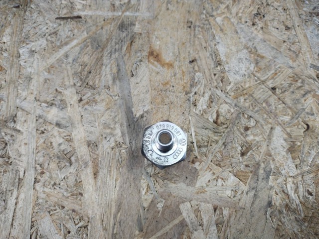 079919081 Датчик давления масла купить Ирпень