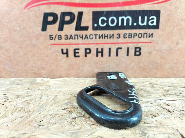 Кронштейн радиатора нижний 13153539 GM
