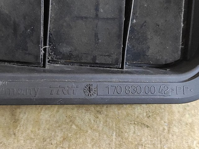 MERCEDES 1708300042 Лючок бензобака в наличии Чернигов