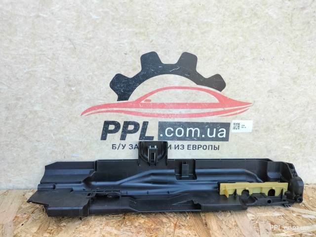 BMW 17107524914 Кронштейн радиатора правый в наличии Тернополь