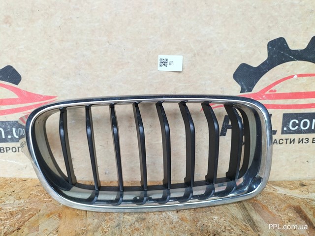 Решетка радиатора 18801310 BMW