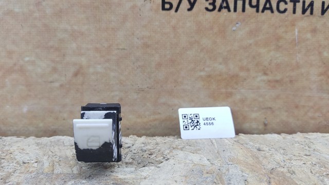 Кнопка стеклоподъемника передняя правая 1F0959855 VAG