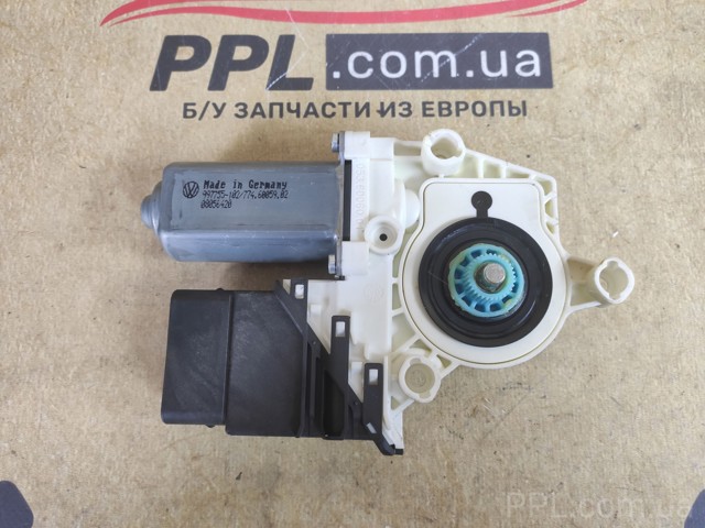 1K0959704F VAG Мотор стеклоподъемника двери задней правой купить в Полтава