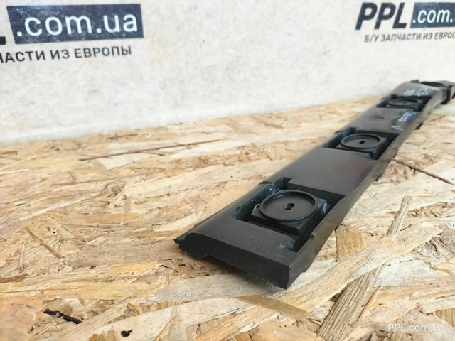 VAG 1K5807393 Направляющая заднего бампера левая в наличии Черкассы