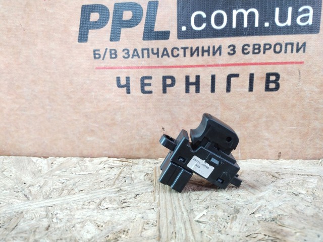 NISSAN 25411JD000 Кнопка включения мотора стеклоподъемника задняя в наличии Киев