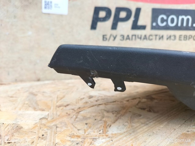 RENAULT 261A27239R Ободок (окантовка) фары противотуманной правой в наличии Ровно