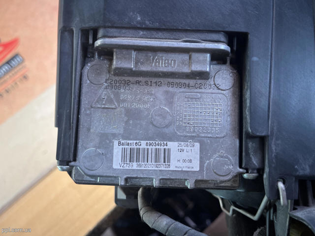 VOLVO 30763135 Левая фара в наличии Винница