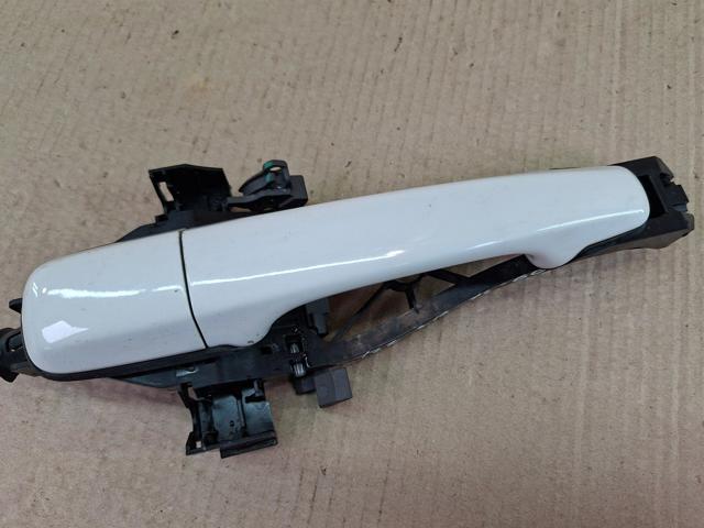 30784203 VOLVO Держатель наружной ручки двери передней правой купить в Украина