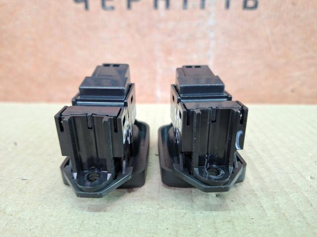 31272013 VOLVO Кнопка подъемника заднего стекла купить в Ровно