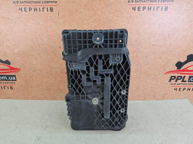 VOLVO 31299867 Подставка аккумулятора в наличии Ирпень