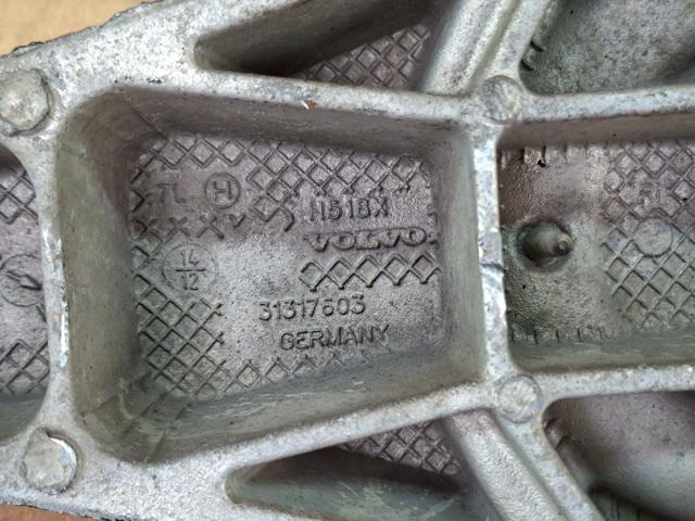 VOLVO 31317603 Рычаг задней подвески нижний левый/правый в наличии Ужгород