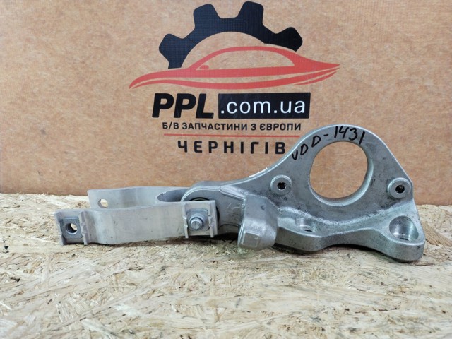 Кронштейн подушки (опоры) двигателя, задней 31339951 VOLVO