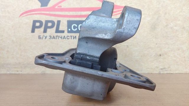 VOLVO 32255204 Левая подушка двигателя в наличии Кривой Рог