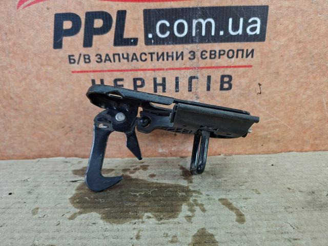 3C0823480 VAG Стояк-крюк замка капота купить в Каменское