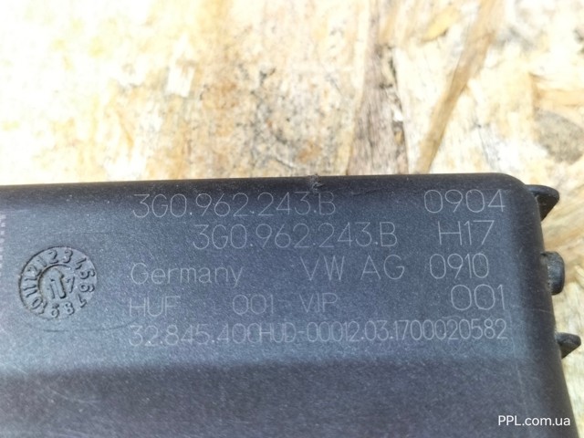 VAG 3G0962243B Модуль управления (ЭБУ) открытия крышки багажника (двери 3/5-й задней) в наличии Киев
