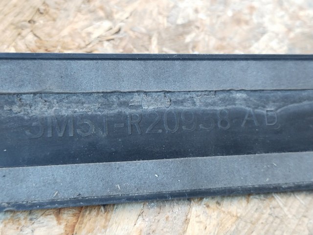 3M51R20938AD Молдинг двери передней левой купить Одесса