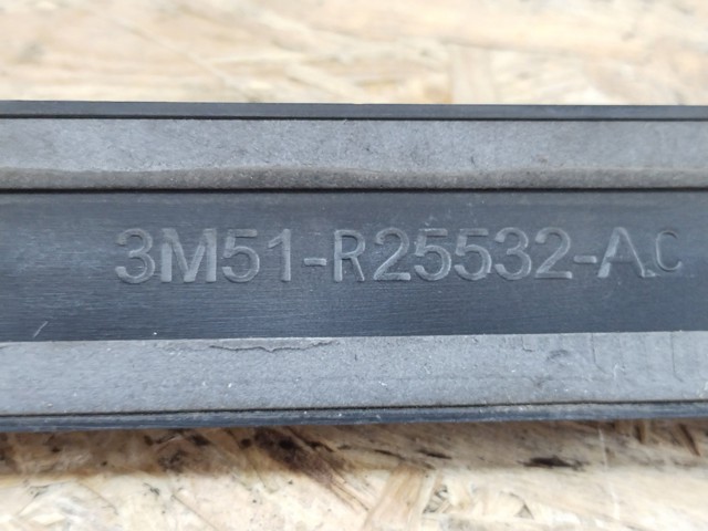 3M51R25532AC Молдинг двери задней правой купить Каменское
