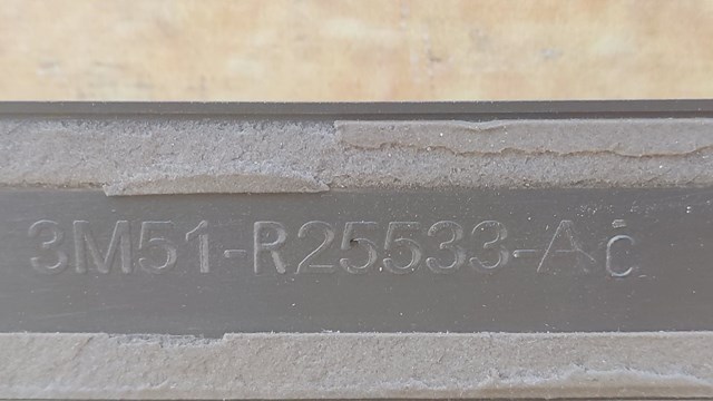 3M51R25533AC Молдинг задней левой двери купить Николаев