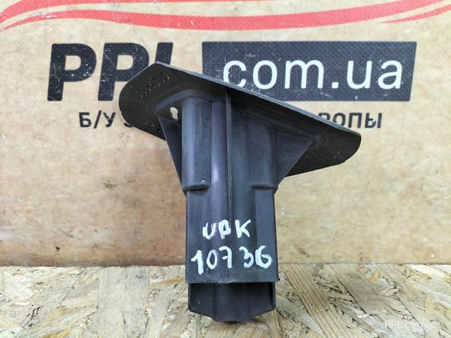 VAG 3V0807942 Передний бампер в наличии Тернополь