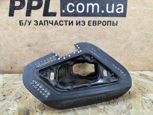 3V0807942 VAG Бампер передний купить в Ужгород