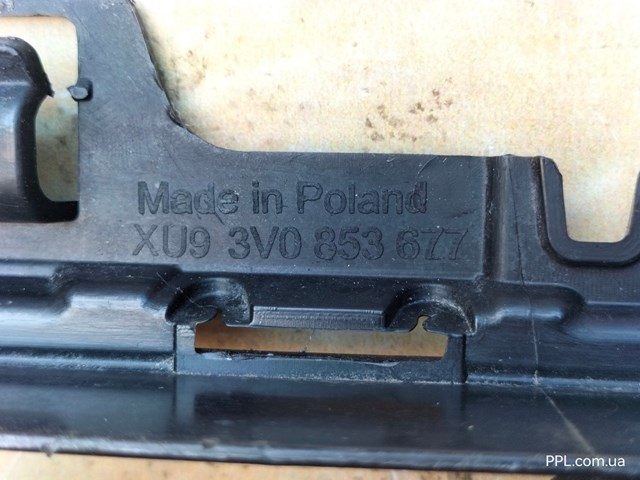 VAG 3V0853677 Решетка бампера в наличии Кривой Рог