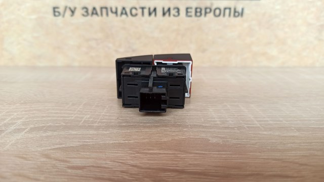 VAG 3V0953507 Кнопка включения аварийного сигнала в наличии Одесса