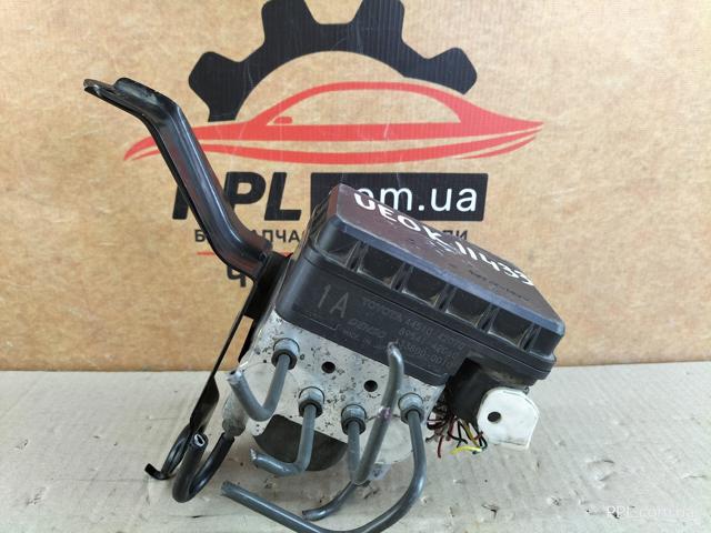 Блок управления АБС  4451042070 TOYOTA