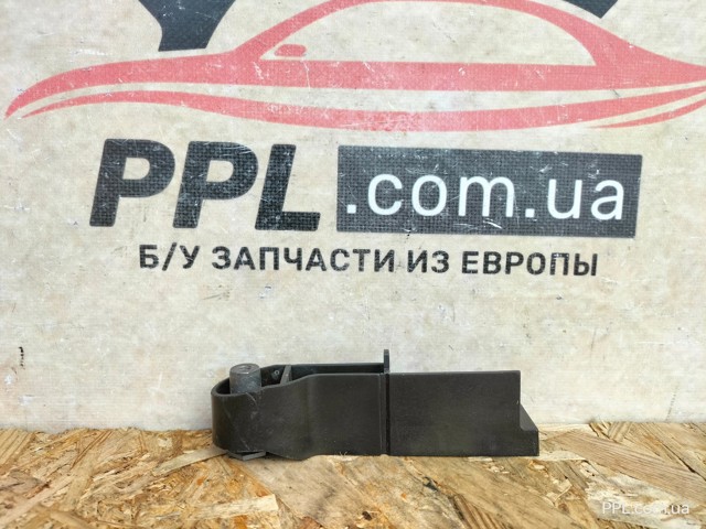 4F0807771 VAG Кронштейн бампера переднего внешний левый купить в Украина