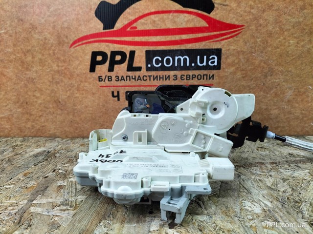 VAG 4M1837015F Замок двери передней левой в наличии Чернигов