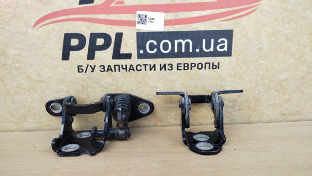 Петля передней двери, левой 5074257AB CHRYSLER