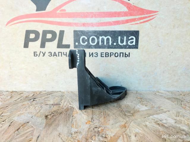 51117030620 BMW Кронштейн крепления крыла переднего правого передний купить в Кривой Рог