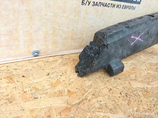 BMW 51117399909 Абсорбер (наполнитель) бампера переднего в наличии Полтава