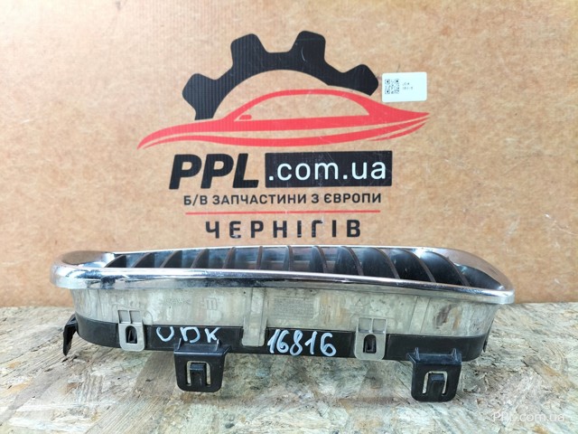 BMW 51137179656 Решетка радиатора правая в наличии Харьков