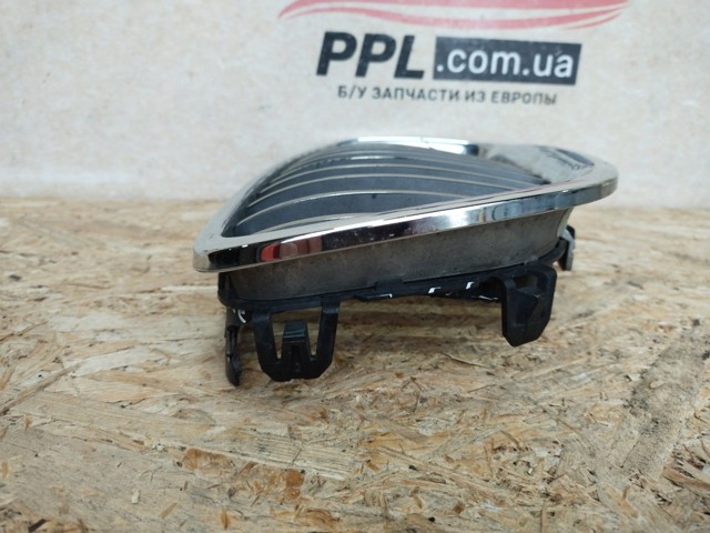 51137200728 BMW Решетка радиатора правая купить в Павлоград