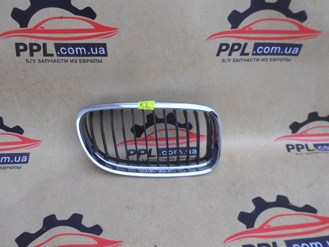 Решетка радиатора правая 51137201968 BMW