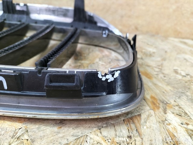 BMW 51137383519 Решетка радиатора левая в наличии Запорожье