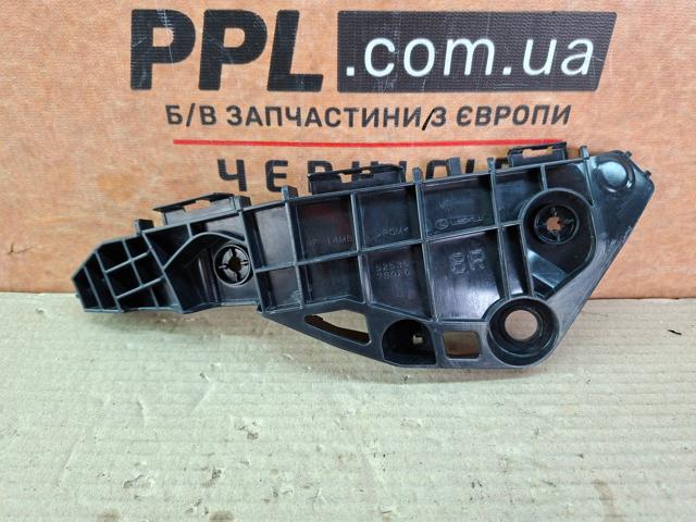 Направляющая переднего бампера, правая 5253578020 TOYOTA