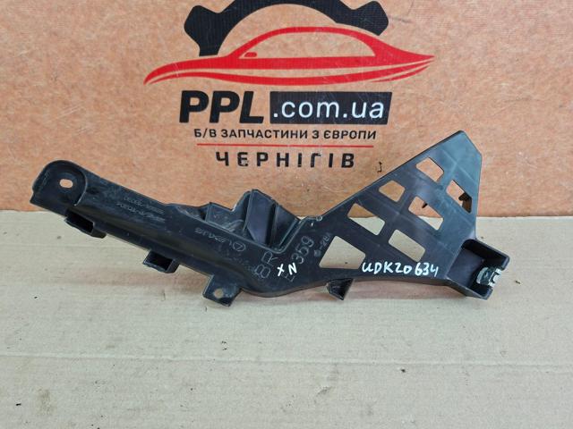 Правое крепление заднего бампера 5259178030 TOYOTA