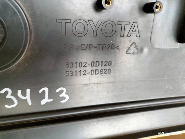 Решетка радиатора 531020D120 TOYOTA