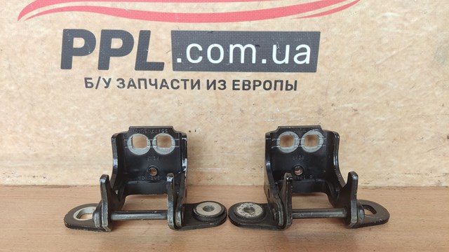 Петля задней двери, левой 55177030AD CHRYSLER