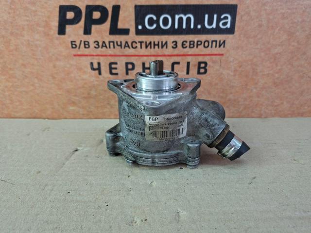 Насос вакуумный 55205443 FIAT
