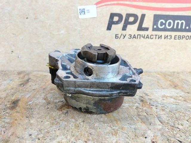 Вакуумный насос 55205446 GM