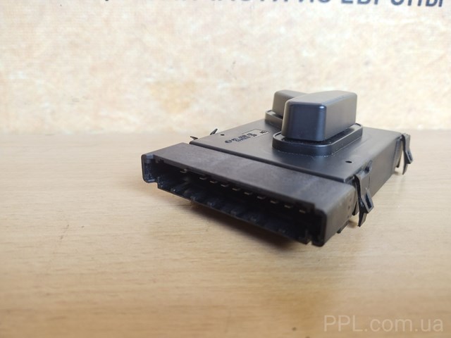 Блок кнопок механизма регулировки сиденья левый 56049433AE CHRYSLER