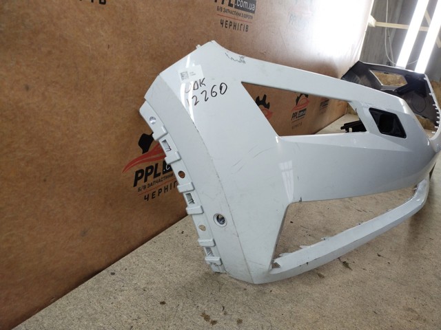 565807221 VAG Бампер передний купить в Кривой Рог