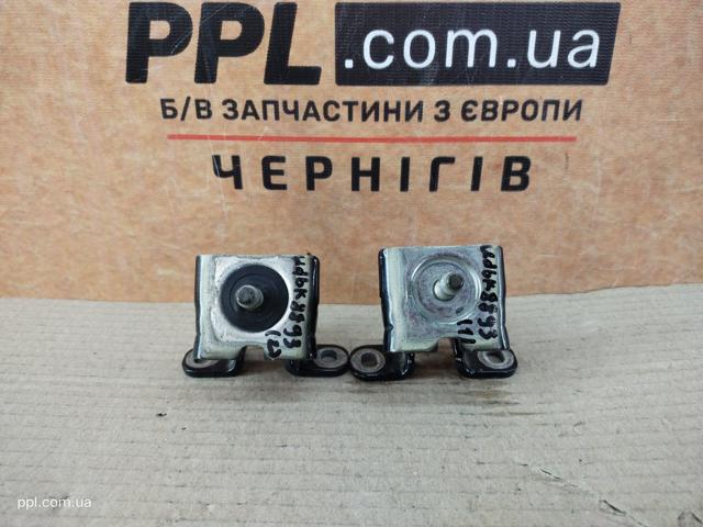 VAG 5G6827301B Петля задней двери в наличии Ирпень