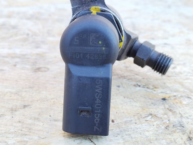 5WS40156Z FORD Топливные форсунки купить в Николаев